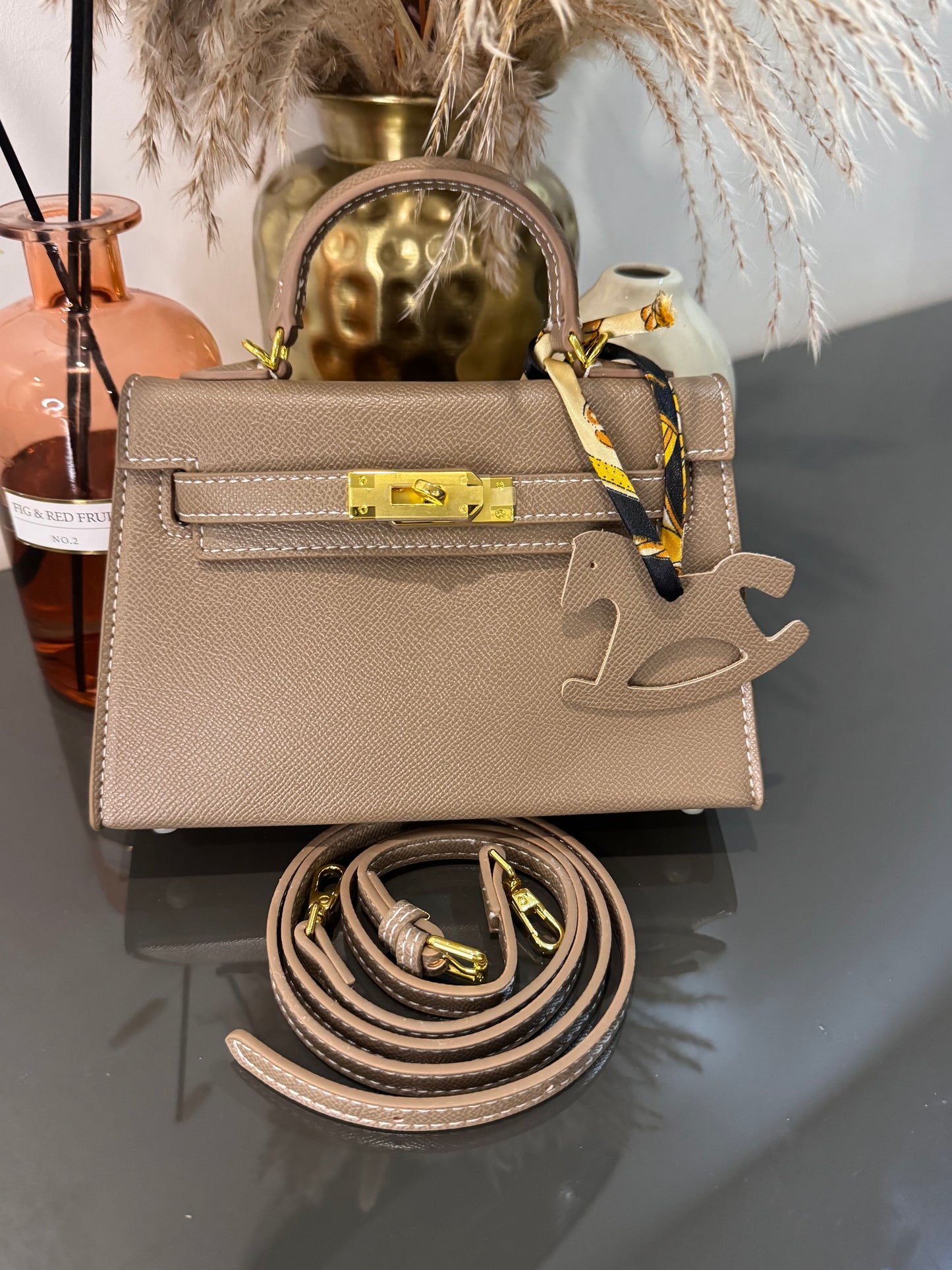 Sac modèle Keny 19 cm – Cuir véritable finition doré