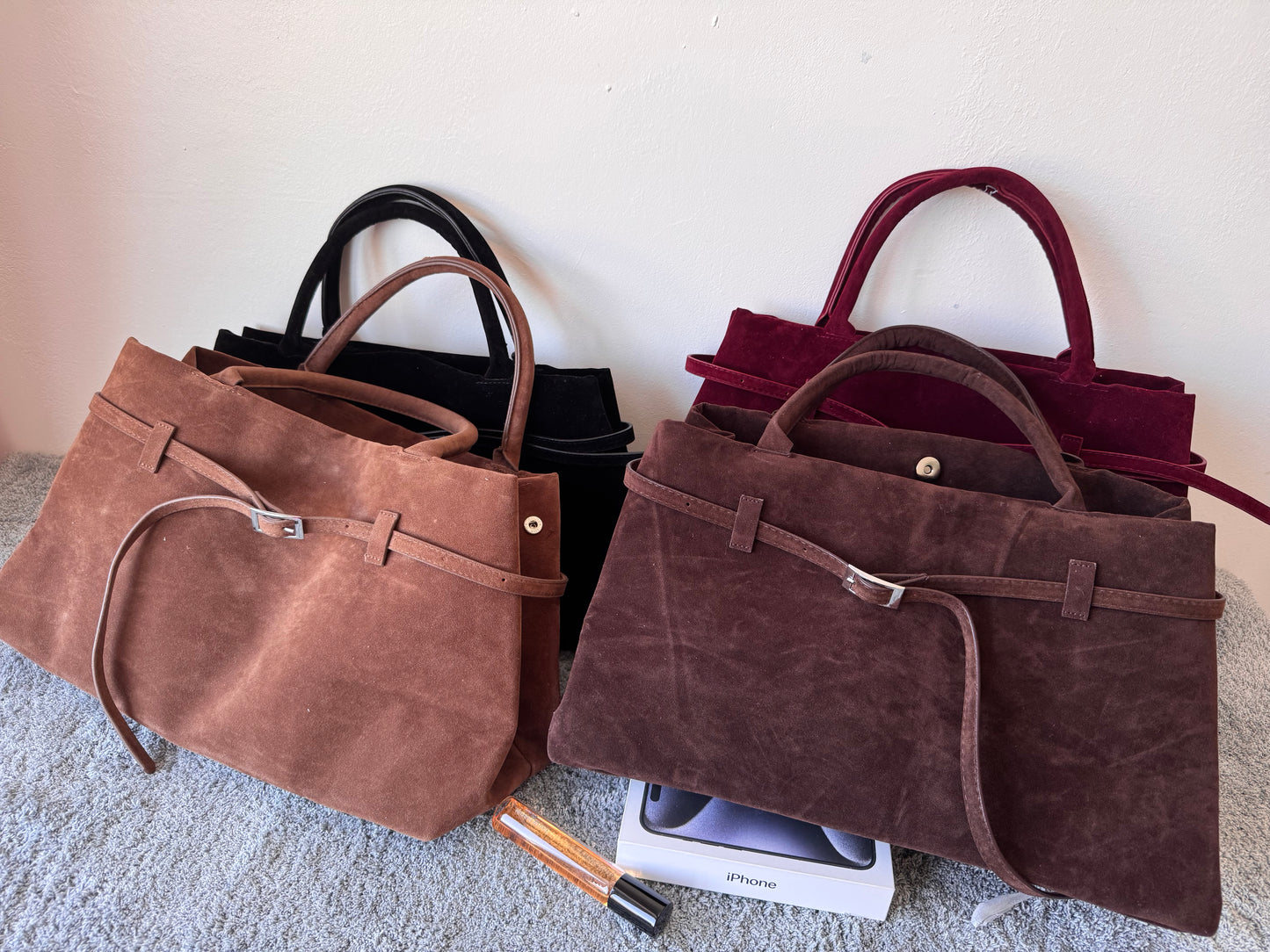 Sac LÉNA – Le fourre-tout ceinturé en daim