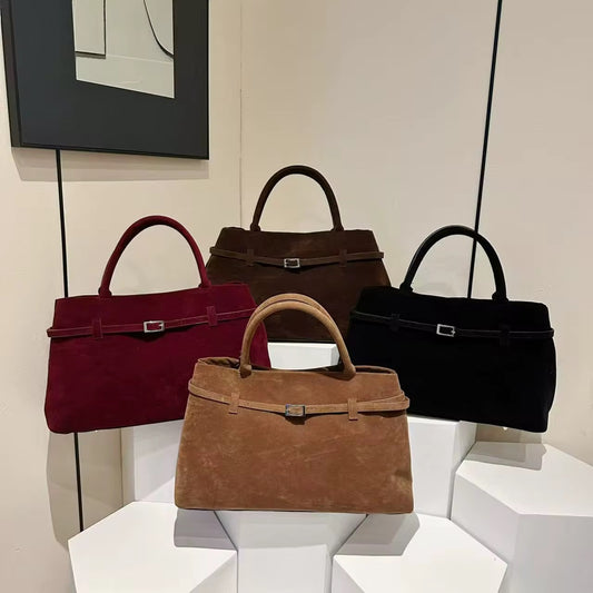 Sac LÉNA – Le fourre-tout ceinturé en daim